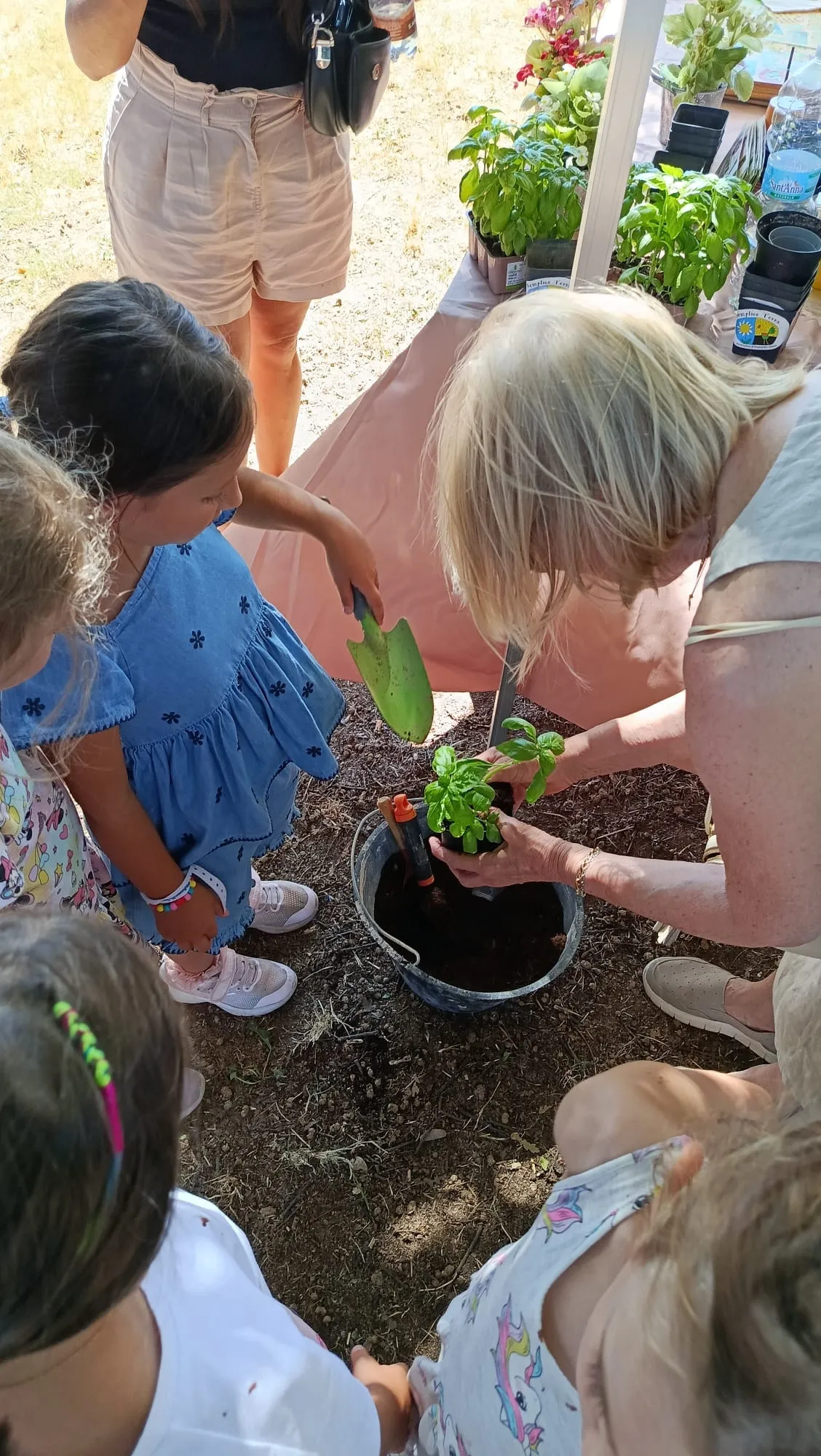 Attività di orticoltura con i bambini